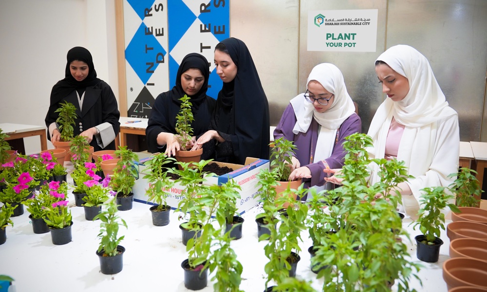 Sharjah-Sustainable-City-University-students-participating-in-the-Plant-Your-Pot-workshop-1.jpg